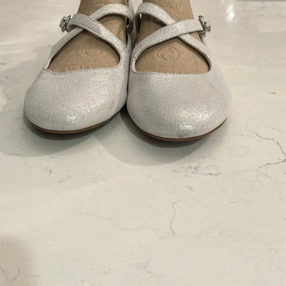 Vince  Camuto slippers - Picture 4 of 8